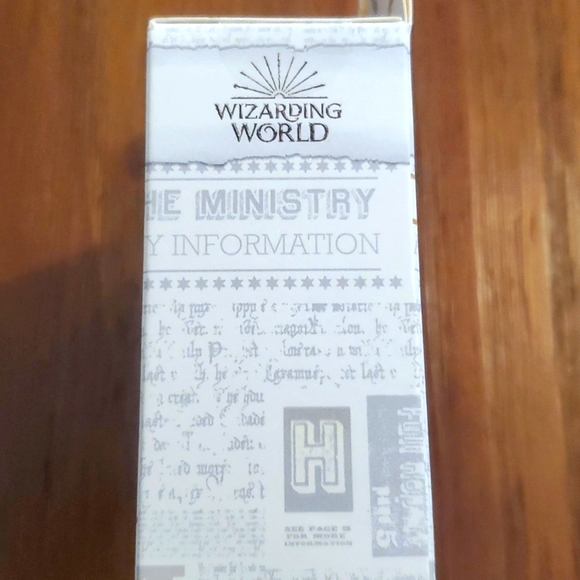 Harry Potter Wireless Earbud Case Cover - Picture 4 of 4